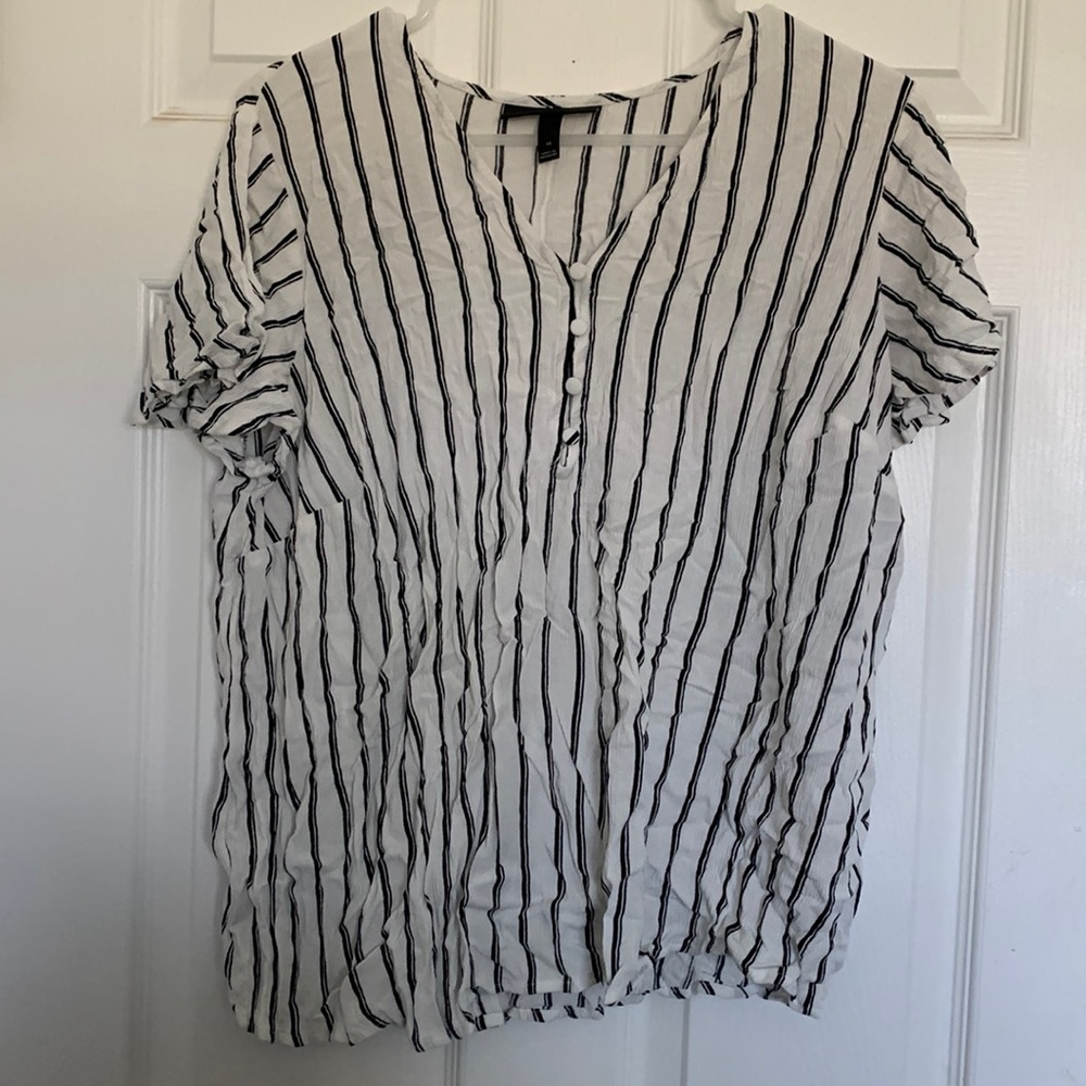 Plus Size 14 Lane Bryant Short Sleeve Four Button Shirt